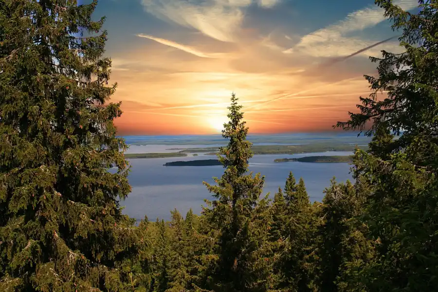 Kuusamo Natura Finlandii - oóbz rekreacyjny ze zwiedzaniem - samolotem z Warszawy