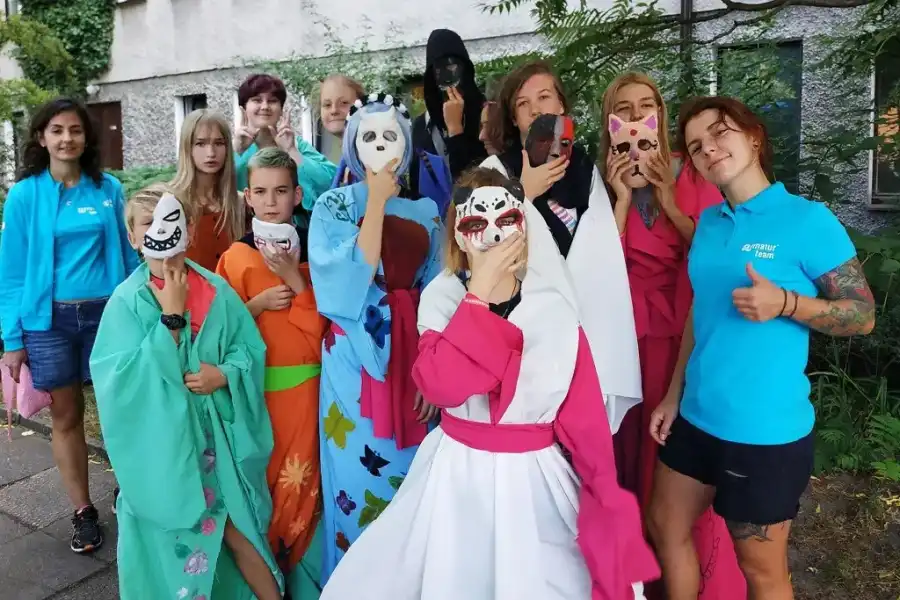Wicie Manga i Anime, Otaku, Japonia - kolonia i obóz nad morzem