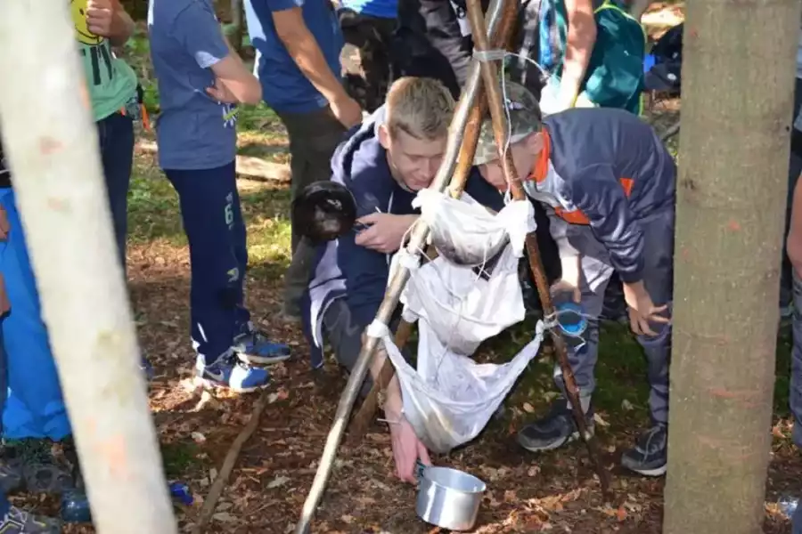 Lesko Kolonia i obóz survivalowe w Bieszczadach