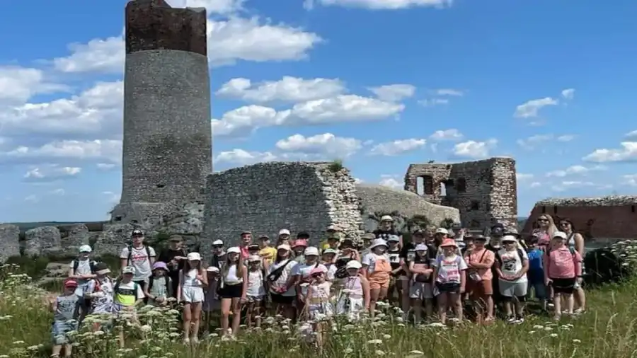 Olsztyn (woj. śląskie) Jura, kolonia,  a może jurajskie morze? - lato 2026