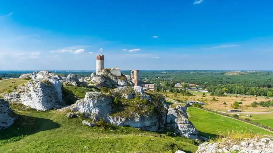 Olsztyn (woj. śląskie) Jura, kolonia,  a może jurajskie morze? - lato 2026