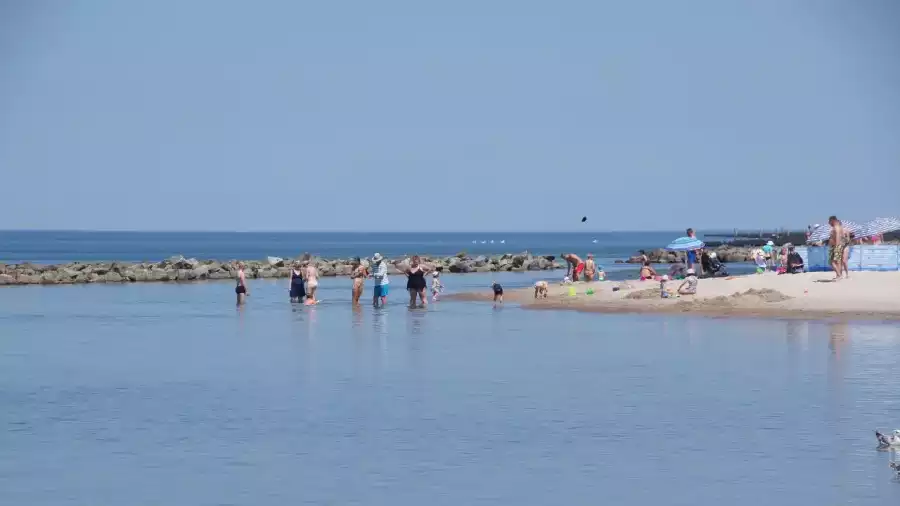 Kolonia i obóz rekreacyjne nad morzem