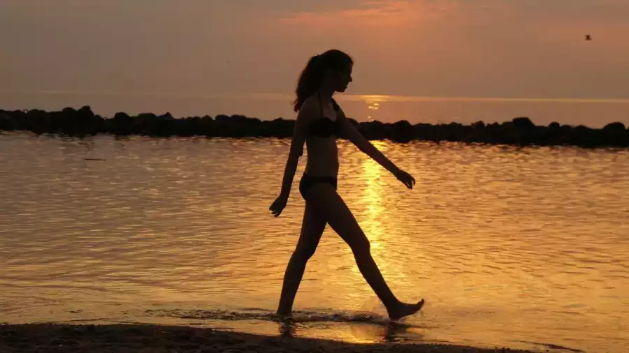 Kolonia i obóz pływackie nad morzem