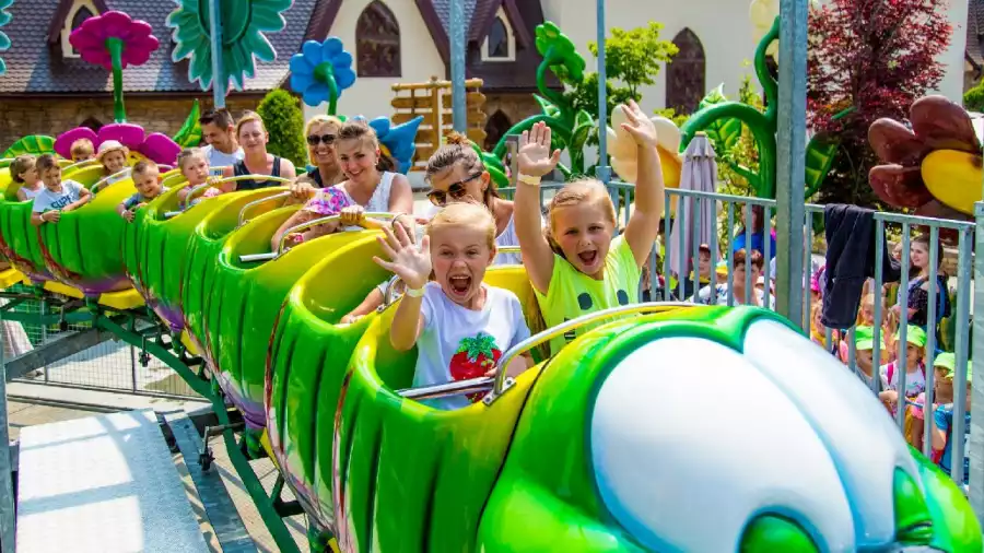 Kolonia i obóz manga i anime