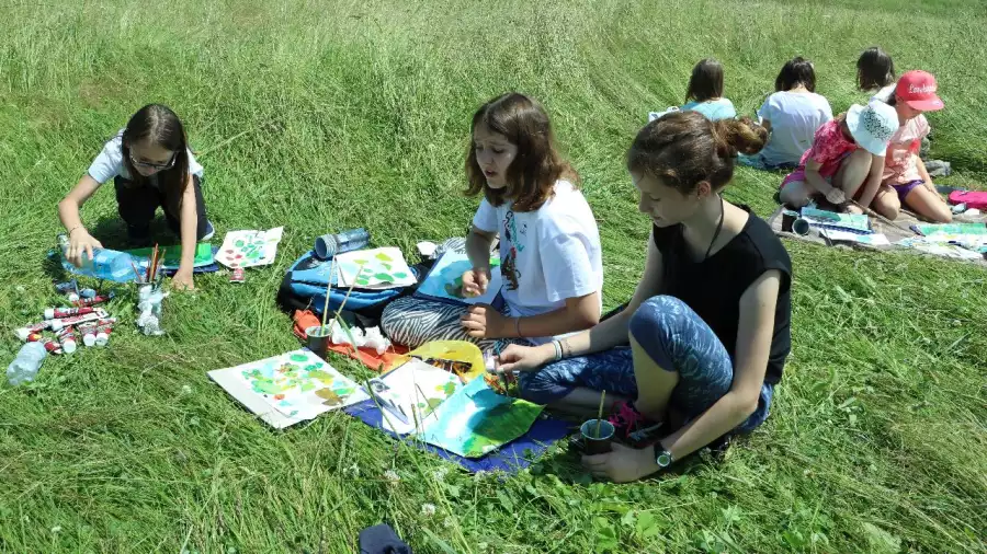 Kolonia i obóz plastyczne