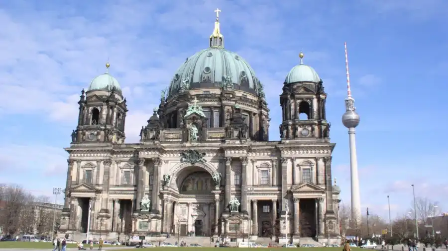 Berlin Niemcy na luzie - letni obóz rekreacyjny