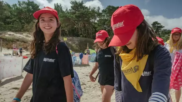 Obóz rekreacyjny nad morzem