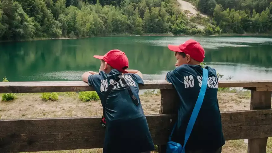 uczestnicy kolonii na wycieczce