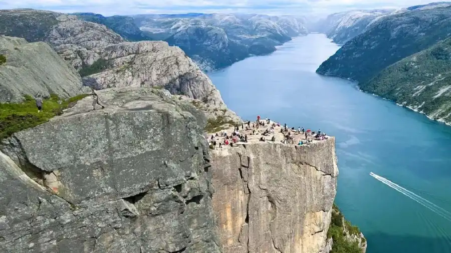  Fiord Camp - obóz rekreacyjny ze zwiedzaniem w Norwegii