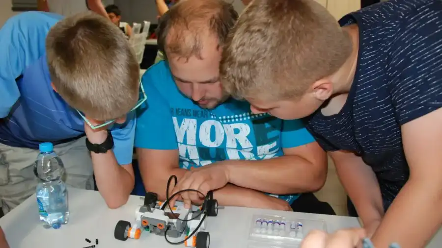 Krasiejów Kolonia robotyki z wykorzystaniem klocków LEGO*