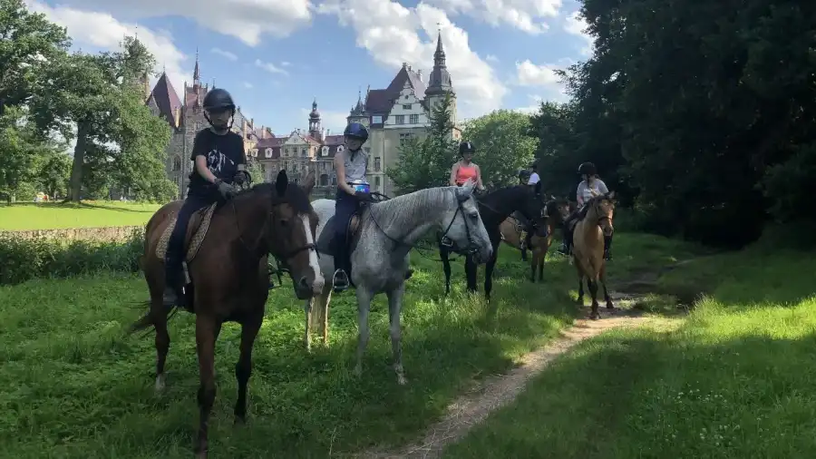 Opolszczyna Młodzieżowy rajd konny na Opolszczyźnie