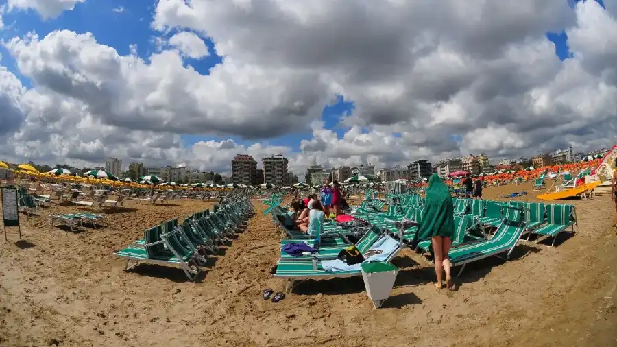 Rimini Włoski vibe - hotel Consul - obóz letni samolotem z Warszawy (Modlin)