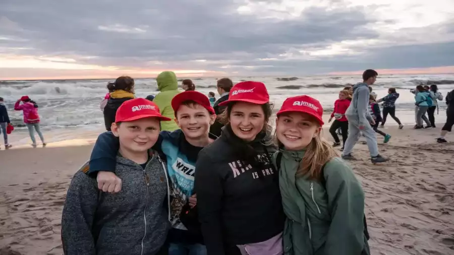 uczestnicy kolonii nad morzem