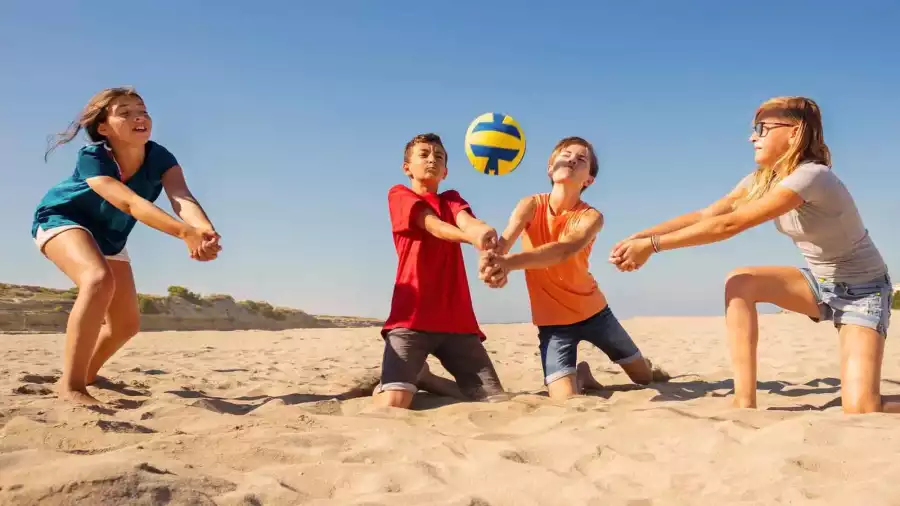 Kolonia pływacka nad morzem