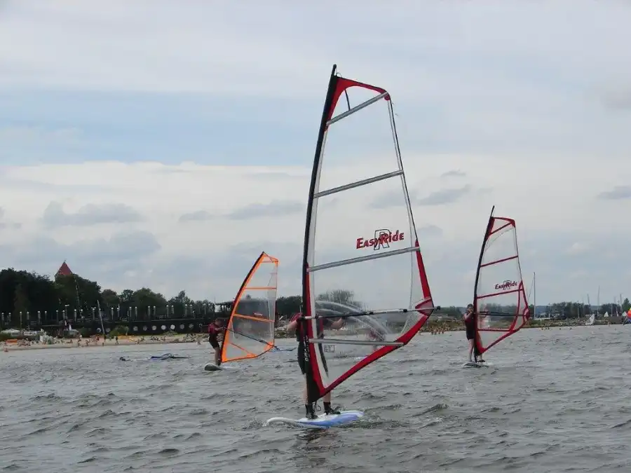 Puck Młodzieżowy obóz windsurfingowy