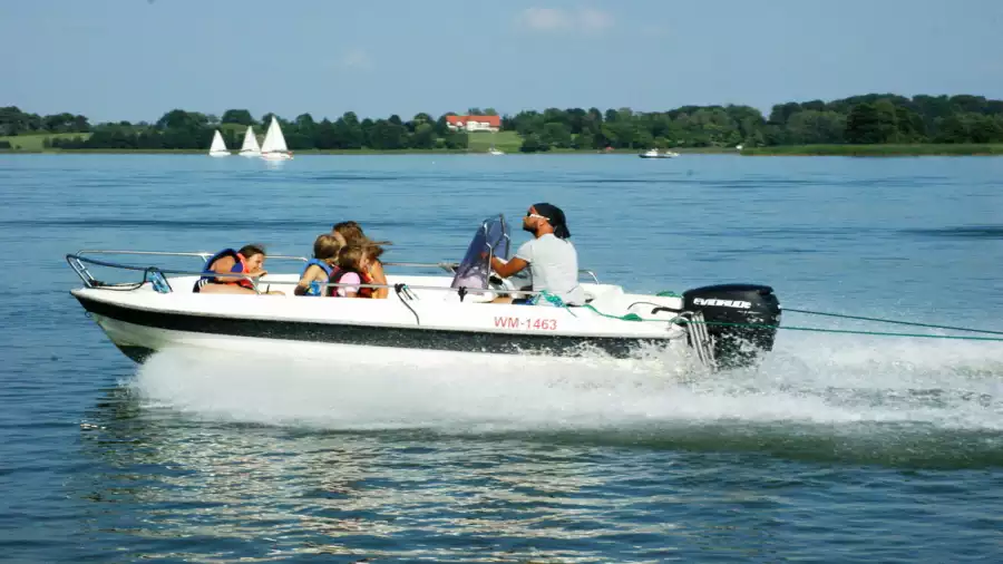 Rejs szkoleniowy dla dzieci i młodzieży na Mazurach