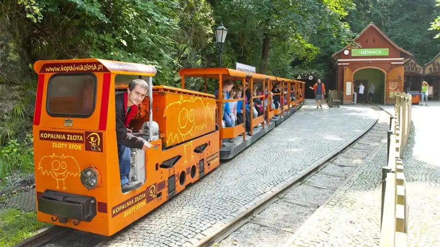 Lądek Zdrój Kolonie i obóz piłki nożnej z wycieczką do Pragi