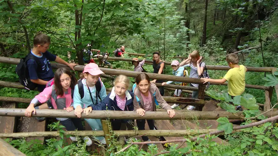 Lądek Zdrój PrzyLądek dobrej zabawy - kolonia i obóz w górach z wycieczką do Pragi