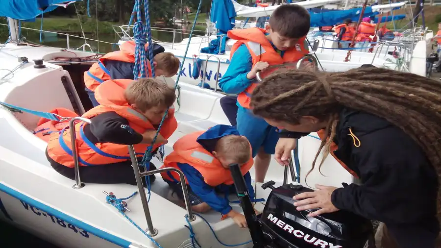 Kolonia wędkarsko - żeglarska na mazurach