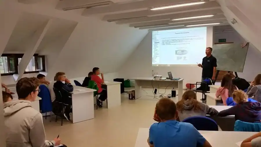 Żeglarski Obóz młodzieżowy z patentem żeglarza jachtowego