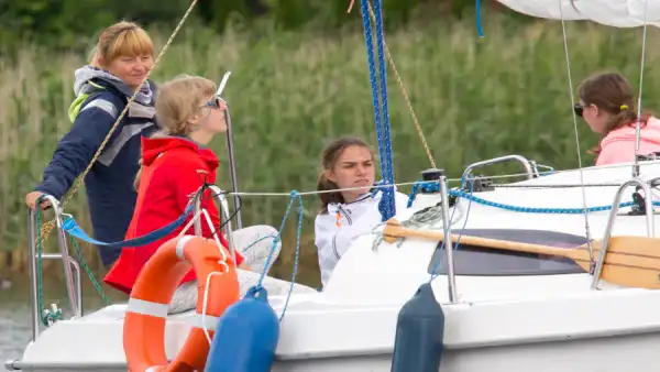 Żeglarski Obóz młodzieżowy z patentem żeglarza jachtowego