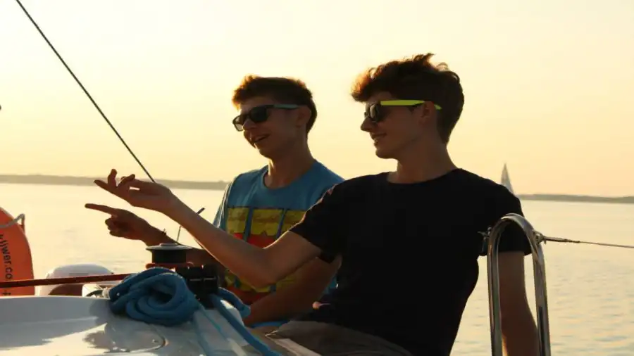 Młodzieżowy Rejs Turystyczny po Wiejkich Jeziorach Mazurskich