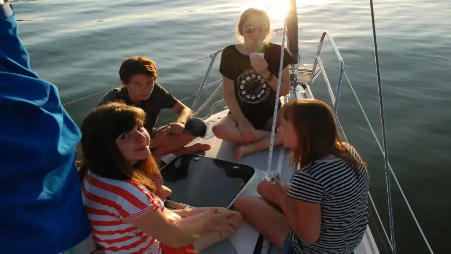 Młodzieżowy Rejs Turystyczny po Wiejkich Jeziorach Mazurskich