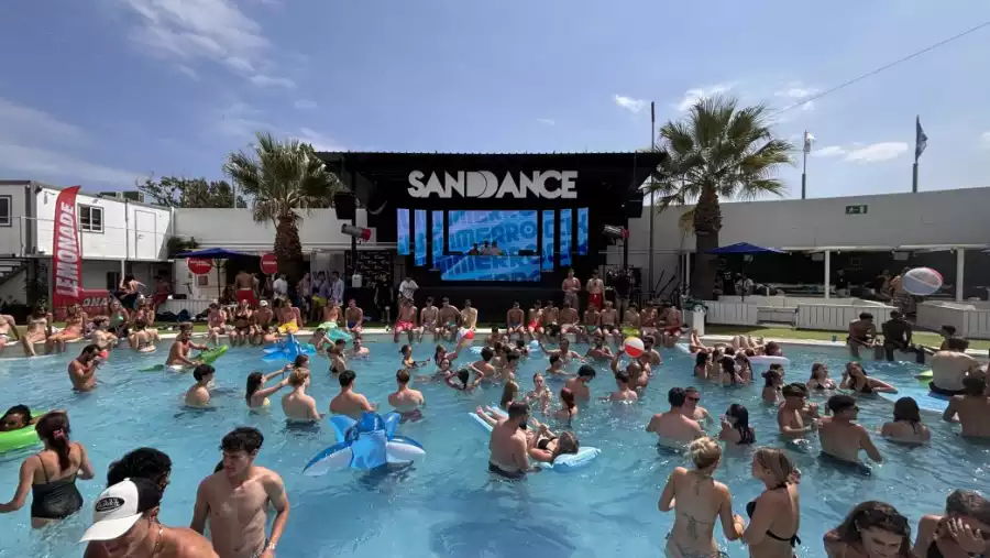 Lloret de Mar Obóz w Hiszpanii Chill out Zone z wycieczką do Figueres i zabawą w Waterworld - samolotem