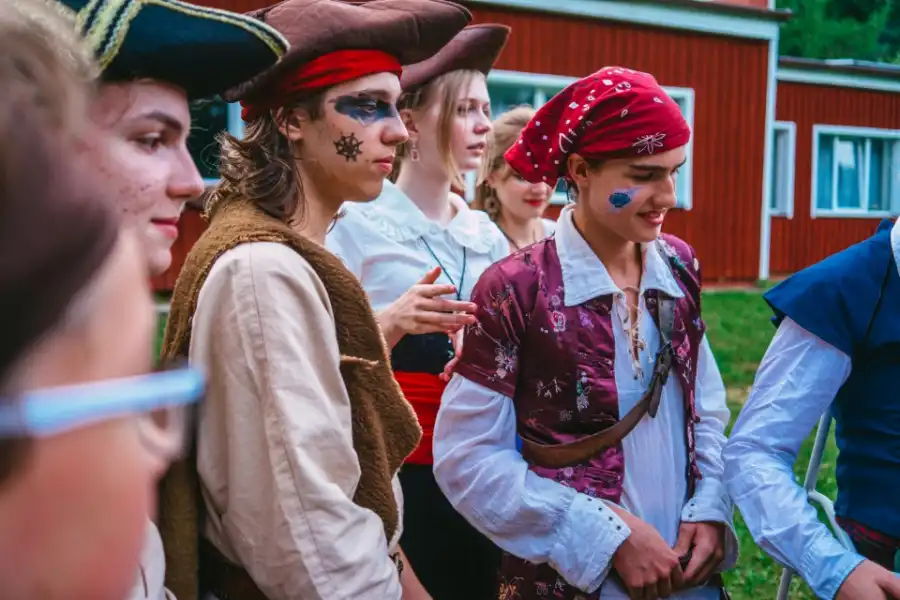 Drzewina Młodzieżowy obóz RPG Tol Calen - Glamping