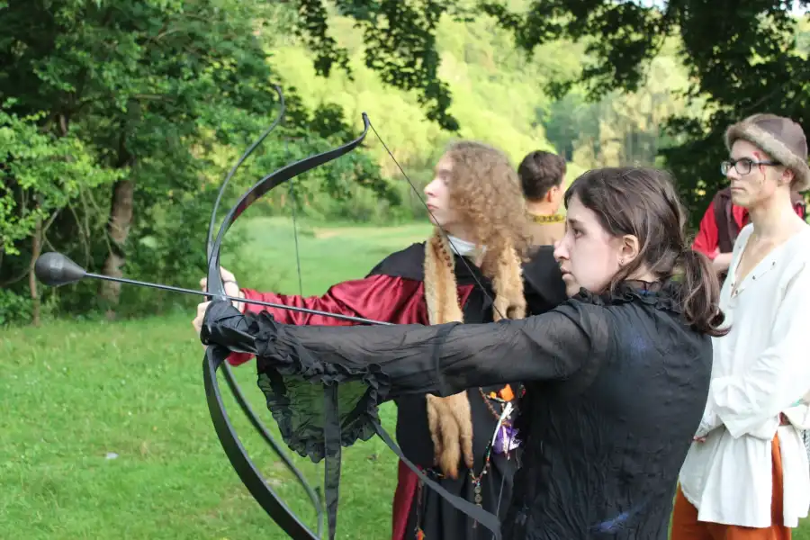 Drzewina Młodzieżowy obóz RPG Tol Calen - Glamping