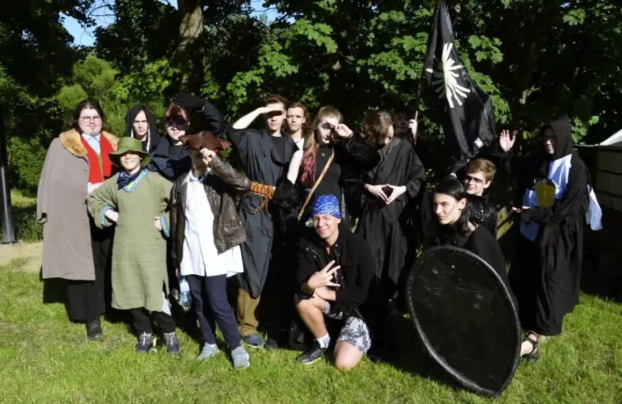 Drzewina Młodzieżowy obóz RPG Tol Calen - Glamping
