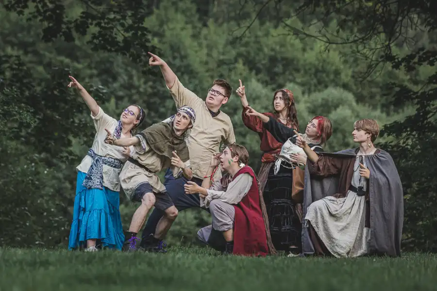 Drzewina Młodzieżowy obóz RPG Tol Calen - Glamping