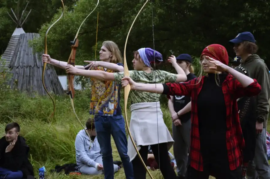 Drzewina Młodzieżowy obóz RPG Tol Calen - Glamping