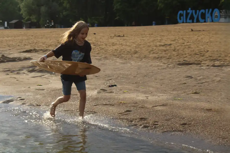 Wielkie Jeziora Mazurskie Robinson Crusoe - Żeglarski rejs dla dzieci i młodzieży z elementami survivalu